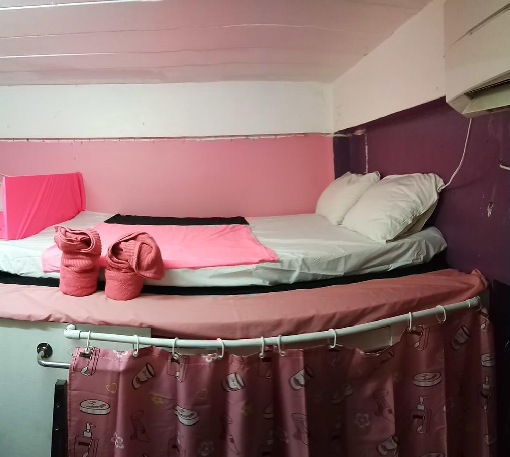 Wild & Wandering Backpacker Hostel & Bar Haad Rin Pokoj fotografie