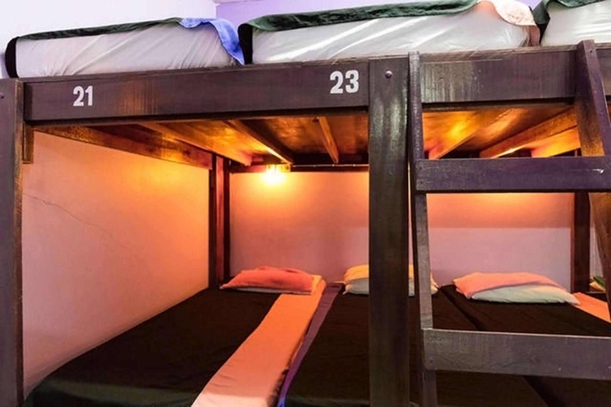Wild & Wandering Backpacker Hostel & Bar Haad Rin Exteriér fotografie
