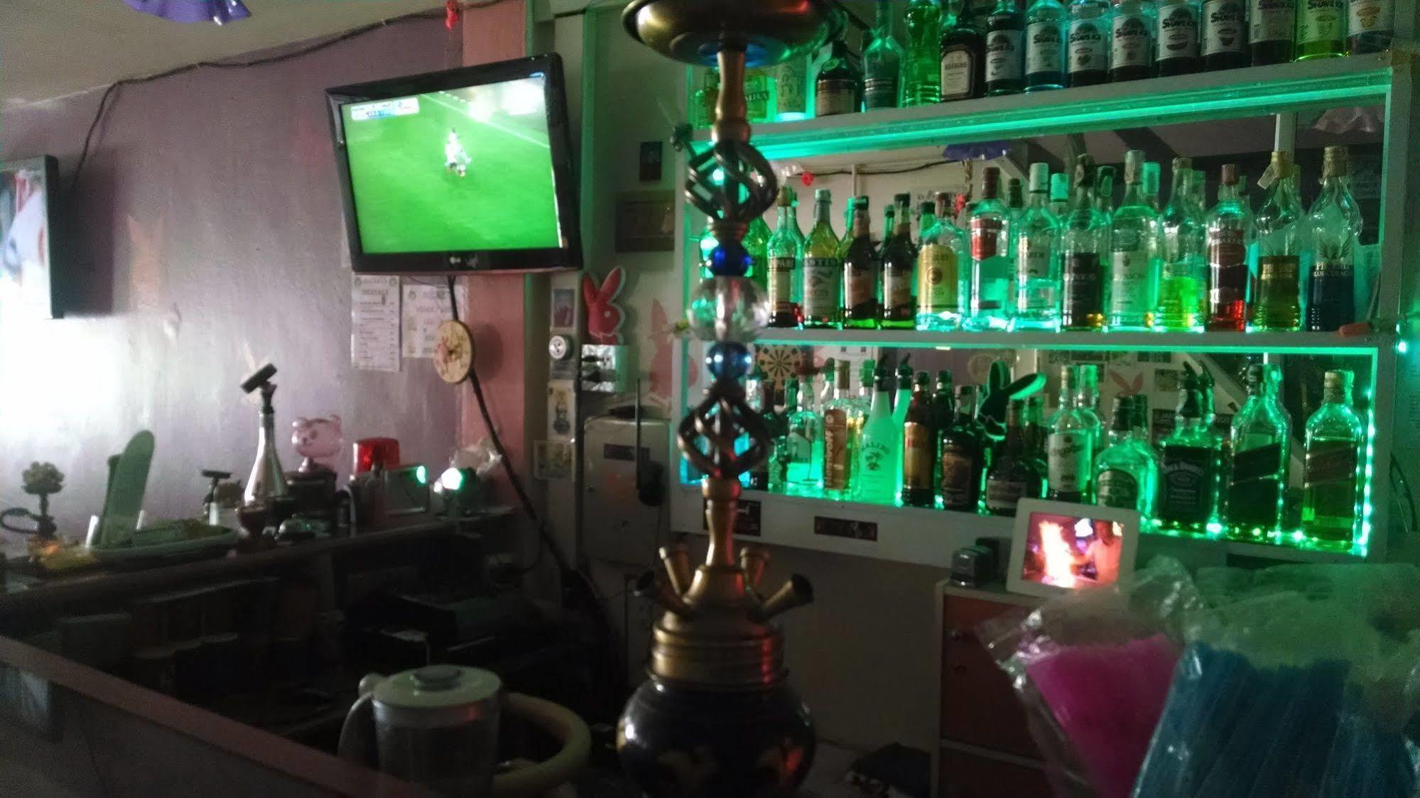Wild & Wandering Backpacker Hostel & Bar Haad Rin Exteriér fotografie